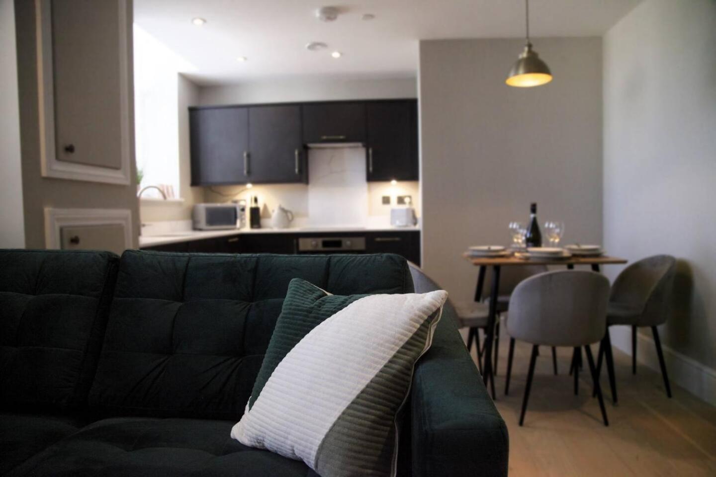 Pass The Keys Apartment 3 Old Conservative Club In Historic Town Caernarfon Bagian luar foto