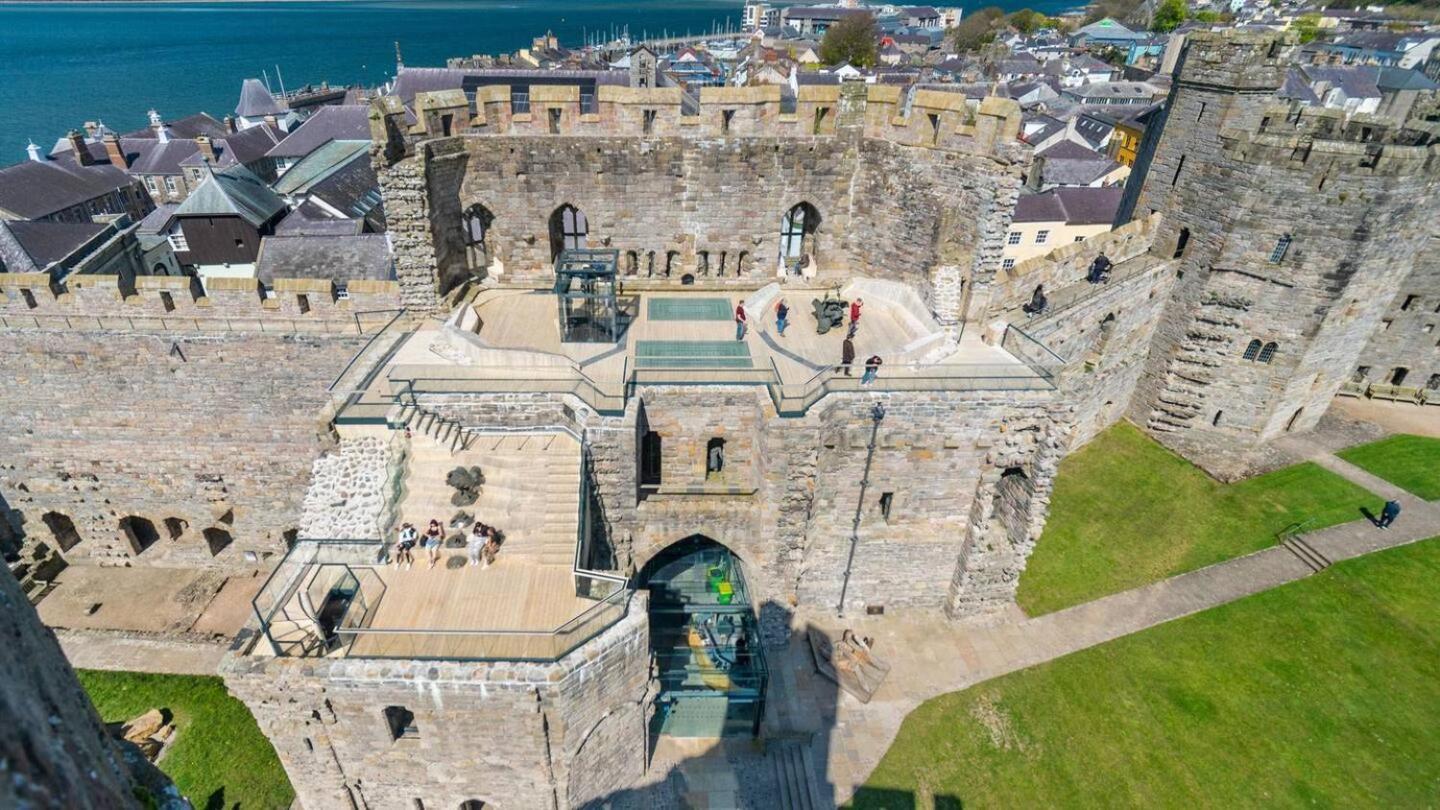 Pass The Keys Apartment 3 Old Conservative Club In Historic Town Caernarfon Bagian luar foto
