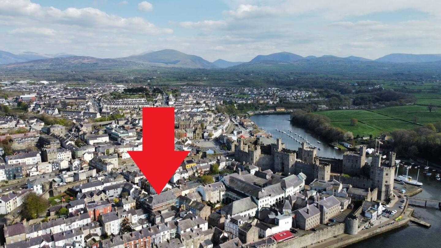 Pass The Keys Apartment 3 Old Conservative Club In Historic Town Caernarfon Bagian luar foto