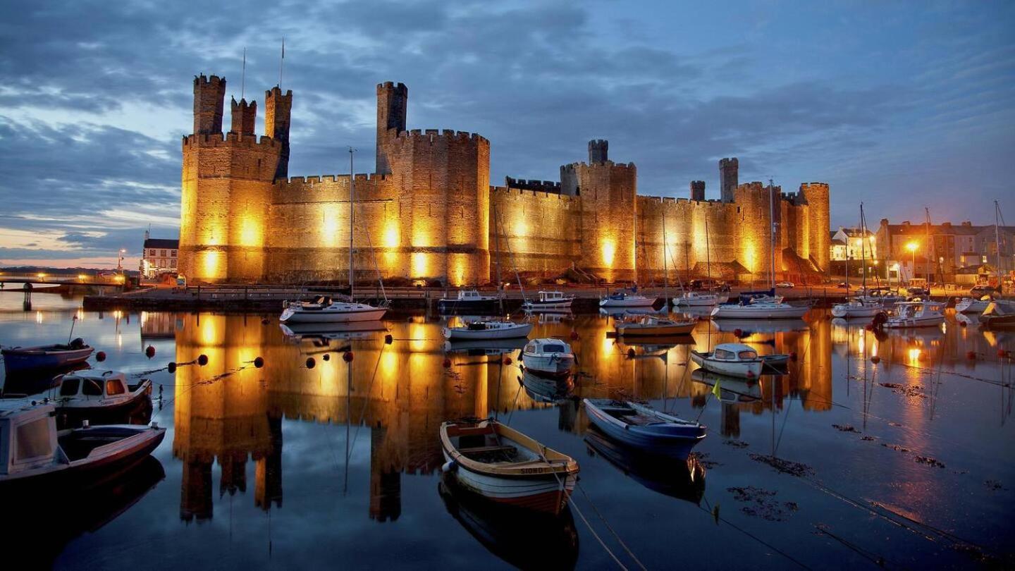 Pass The Keys Apartment 3 Old Conservative Club In Historic Town Caernarfon Bagian luar foto